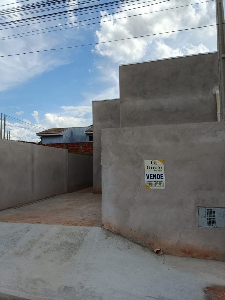 CASA À VENDA